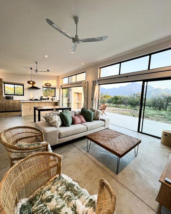 Hoedspruit Ski Chalet | 24 Degrees South Country Estate