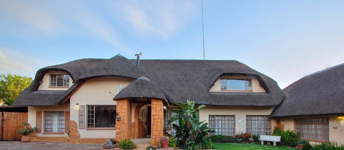 Kempton Park House | 24 m² Bungalow ∙ 127 guests
