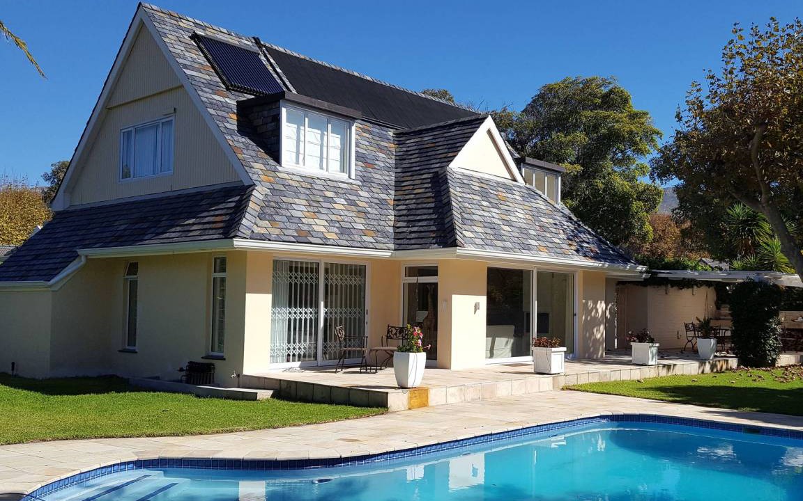 Lakeside Villa | 250 m² Villa ∙ 3 bedrooms ∙ 6 guests