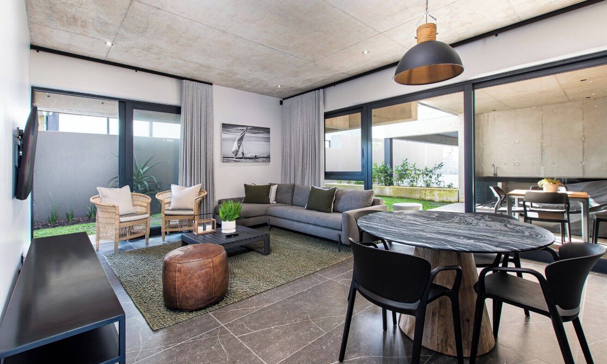 Myoli Beach Apartment | 28 Shades Myoli Beach - Elegant Coastal Escape *Casita No 1