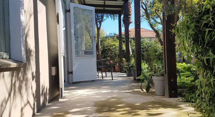Riebeeck West Apartment | 280 m² Apartment ∙ 3 bedrooms ∙ 6 guests