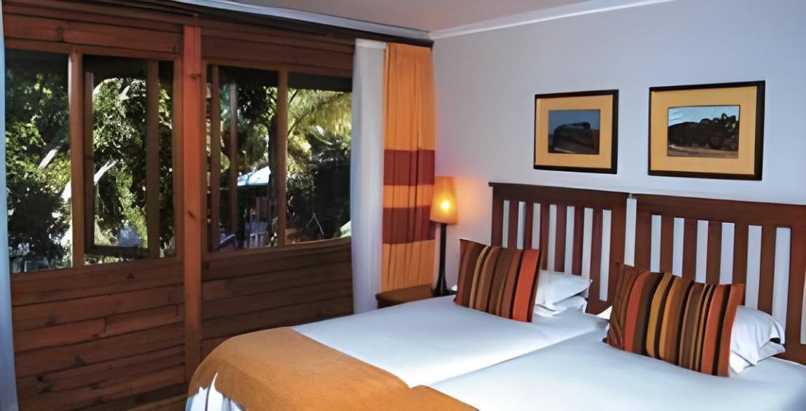 Knysna Central Hotel | 29 m² Hotel ∙ 127 guests