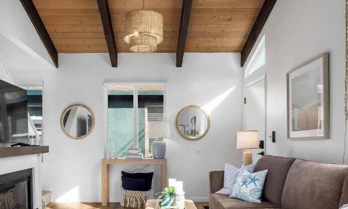 Eastside Santa Cruz House | 3 Bedroom Home - 6 min walk to BEACH