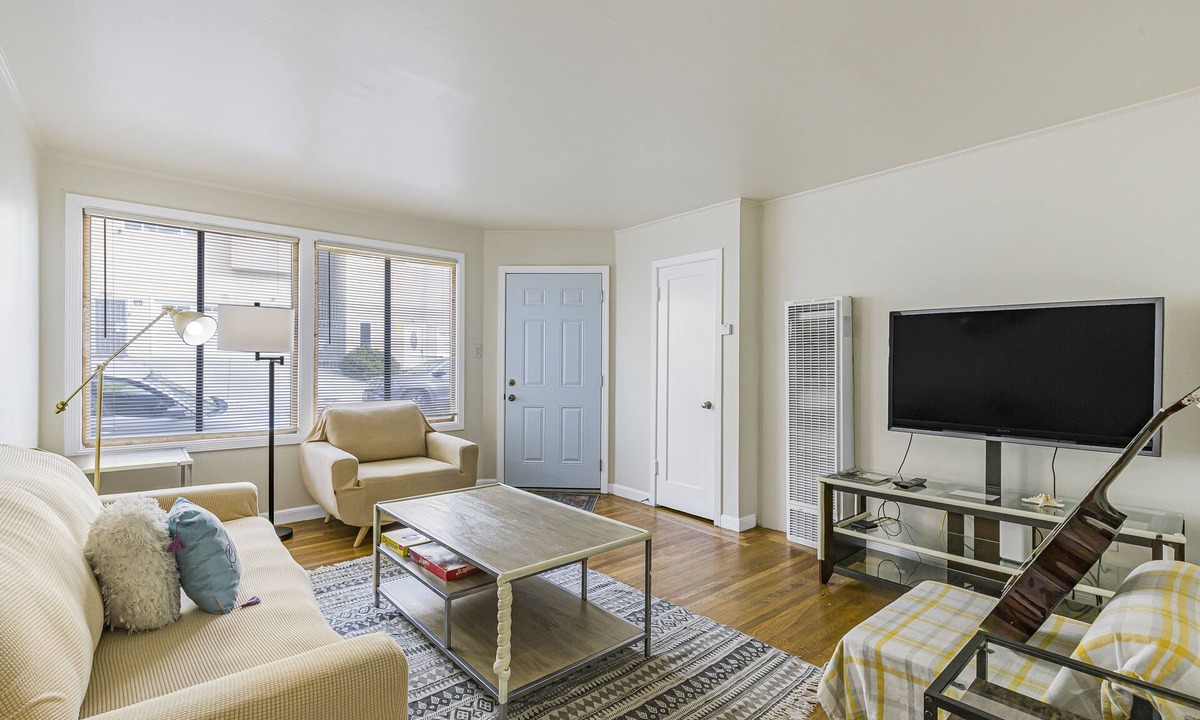 Daly City House | 3 Bedroom House, Walking Distance to BART, Attached Garage, Game Room, and Views