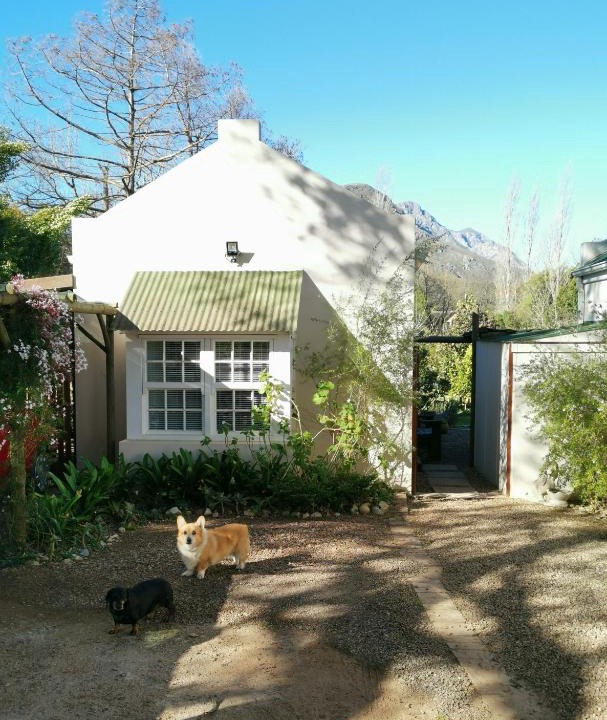 Greyton House | 30 Oak Street