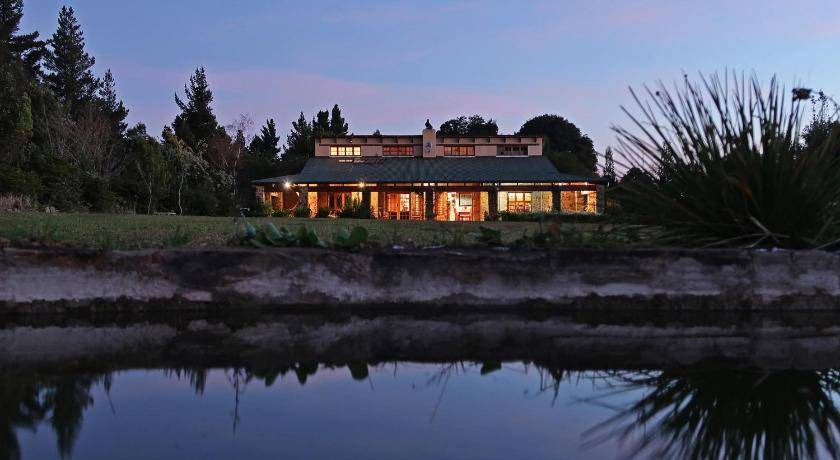 Hogsback House | 344 m² House ∙ 4 bedrooms ∙ 8 guests