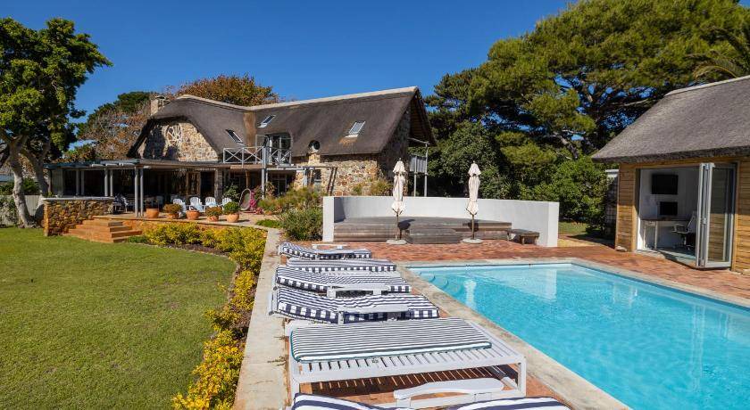 Noordhoek House | 350 m² House ∙ 5 bedrooms ∙ 10 guests