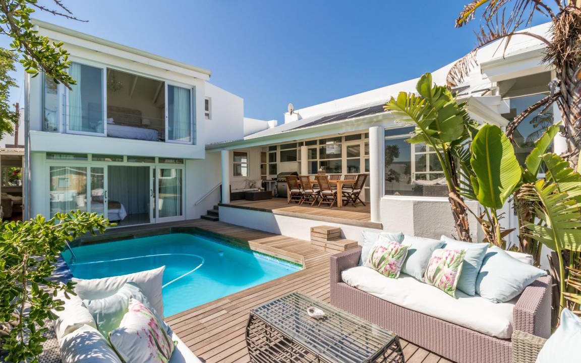 Bloubergstrand Villa | 350 m² Villa ∙ 4 bedrooms ∙ 12 guests