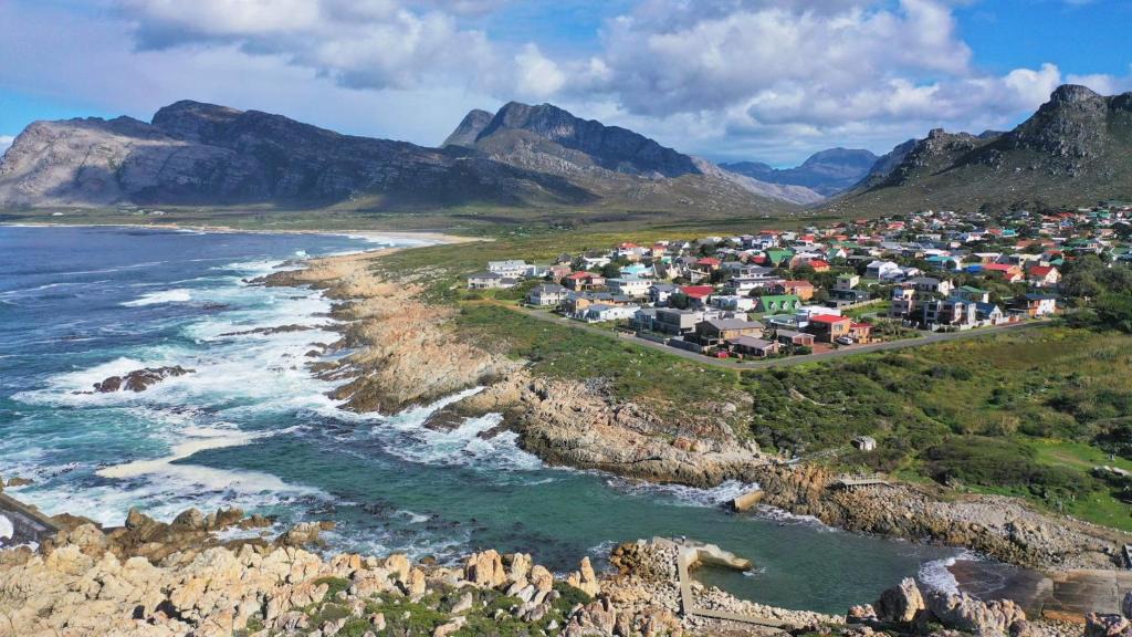 Kleinmond Apartment | 36 Df Strauss Street