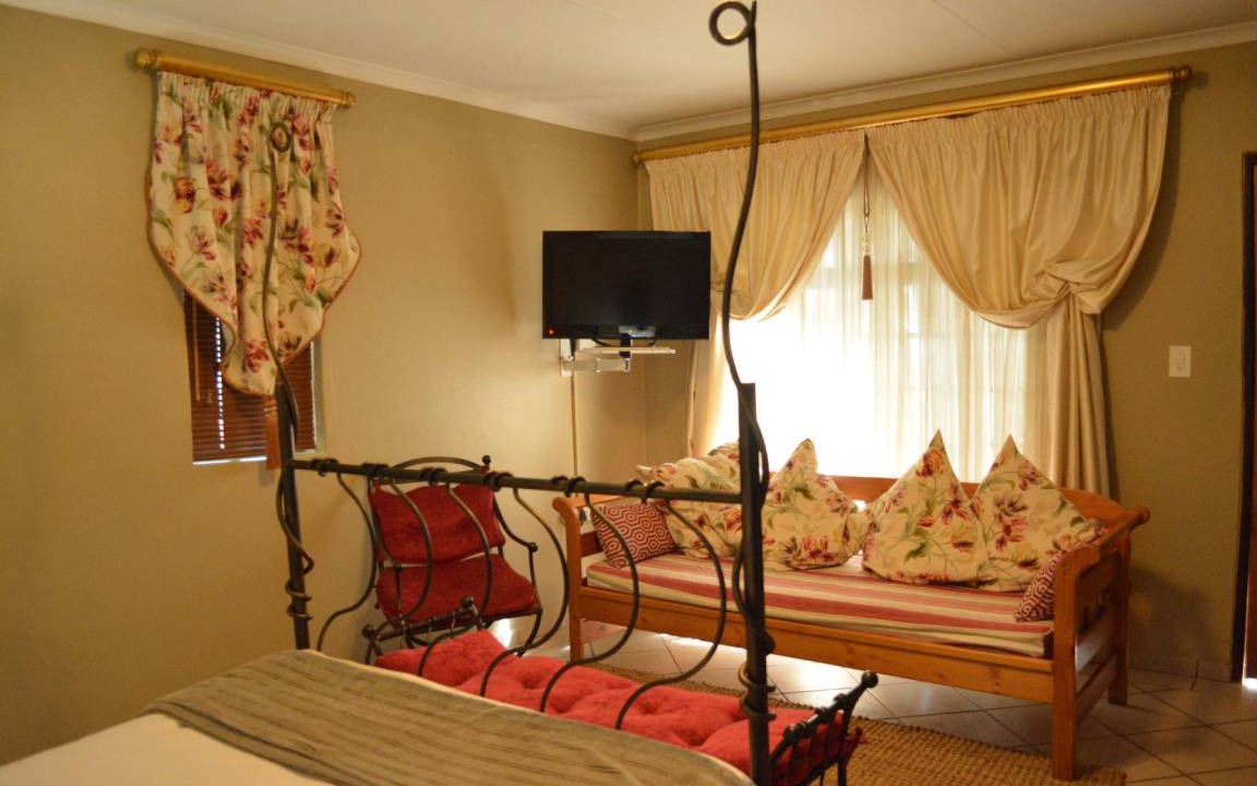 Kempton Park Villa | 36 m² Villa ∙ 1 bedroom ∙ 2 guests