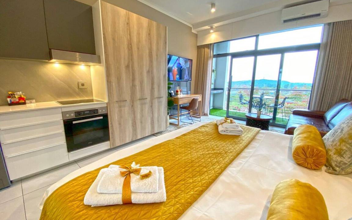 Menlyn Apartment | 37 m² Apartment ∙ 3 guests