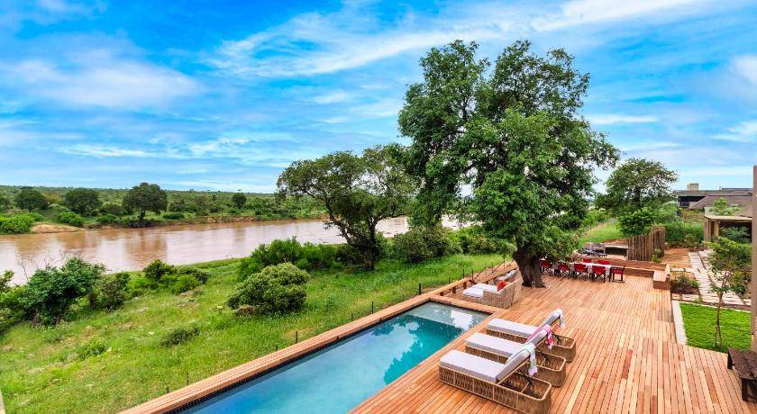 Buffelspruit Cabin | 380 m² Lodge ∙ 7 bedrooms ∙ 10 guests