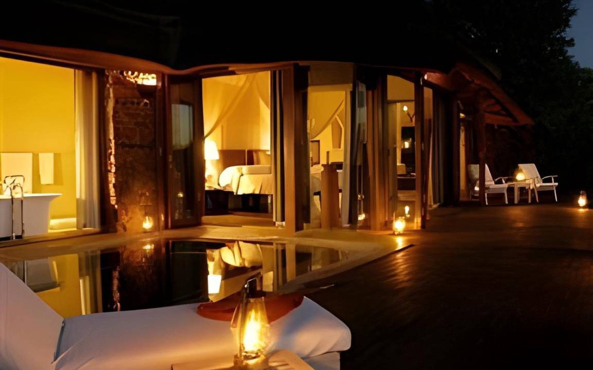 Madikwe Game Reserve Cabin | 390 m² Lodge ∙ 2 bedrooms ∙ 4 guests
