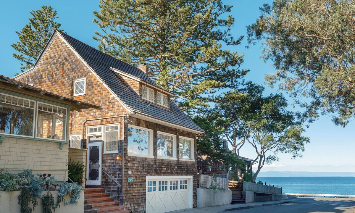Pacific Grove House | 3987 Lovers Point Whitewater Cottage, Bay View!