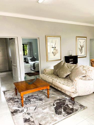 Nottingham Road Apartment | 3A Annie's Place Rawdons Country Estate