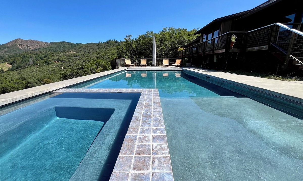California Wine Country House | 4-bedroom estate on 117-acre ranch with pool, spa & coach house in wine country
