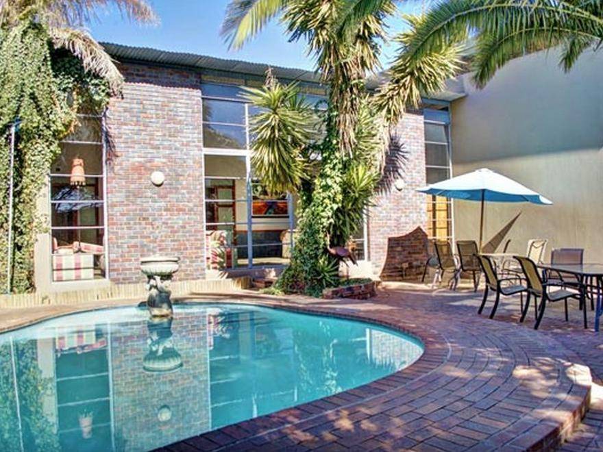 Kempton Park Bed & Breakfast | 40 m² Bed and breakfast ∙ 9 bedrooms ∙ 6 guests