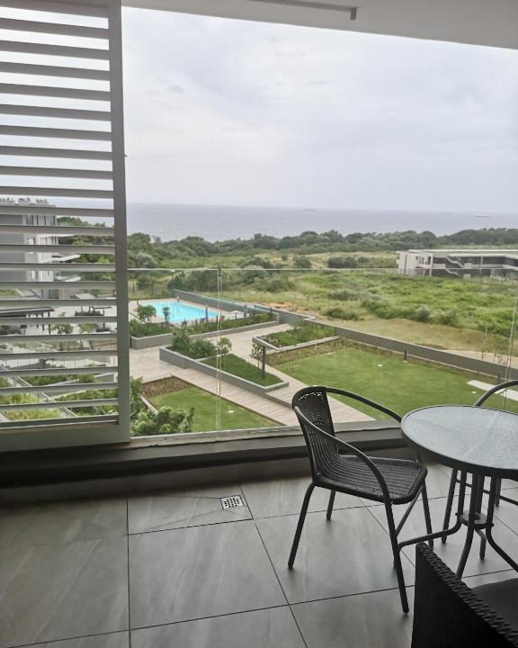 Hillhead Apartment | 407 Coral Point
