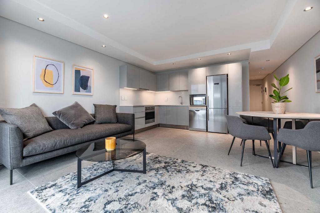 Sea Point Apartment | 407 The Cosmopolitan