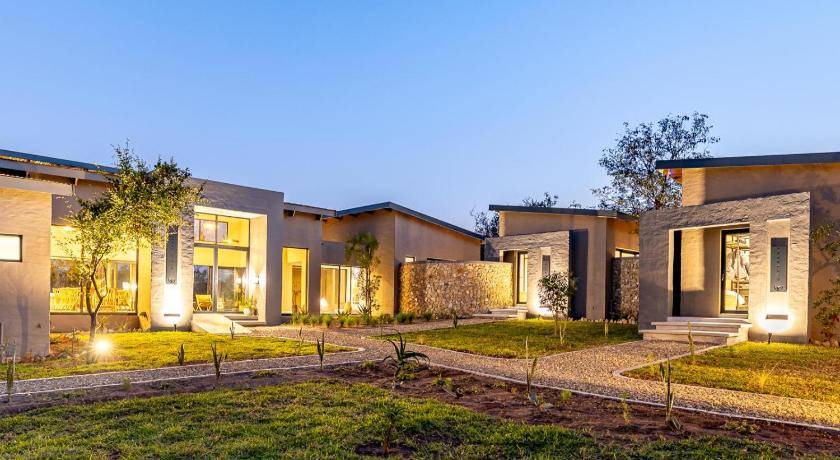 Buffelspruit Cabin | 430 m² Lodge ∙ 5 bedrooms ∙ 10 guests