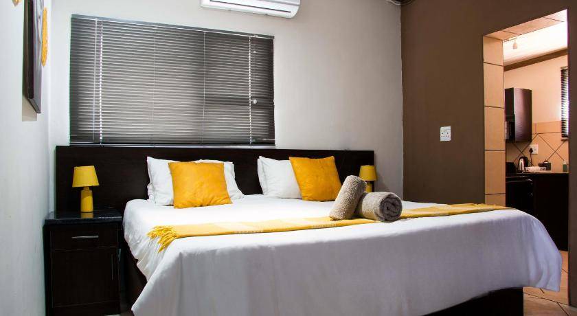 Lephalale Cabin | 45 m² Lodge ∙ 2 guests