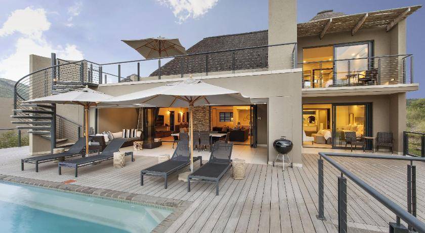 Ledig Hotel | 460 m² Hotel ∙ 4 bedrooms ∙ 10 guests