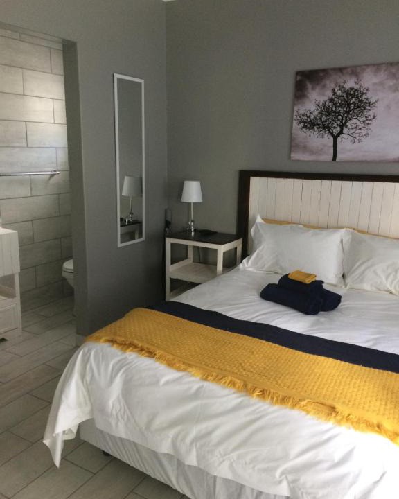 Villieria Bed & Breakfast | 464 On 22nd Ave Guesthouse