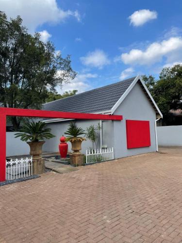 Pretoria House | 473 On Cliff