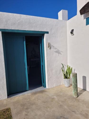 Struisbaai House | 5 Bedroomed Fisherman's Cottage in Struis Bay