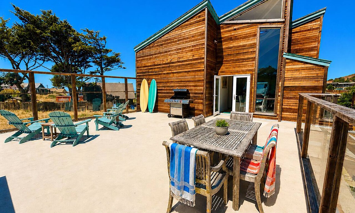 Dillon Beach House | 5 Star Dillon Beach Playcation! Walk to Beach~Hot Tub~Game Room~Knot A Care!