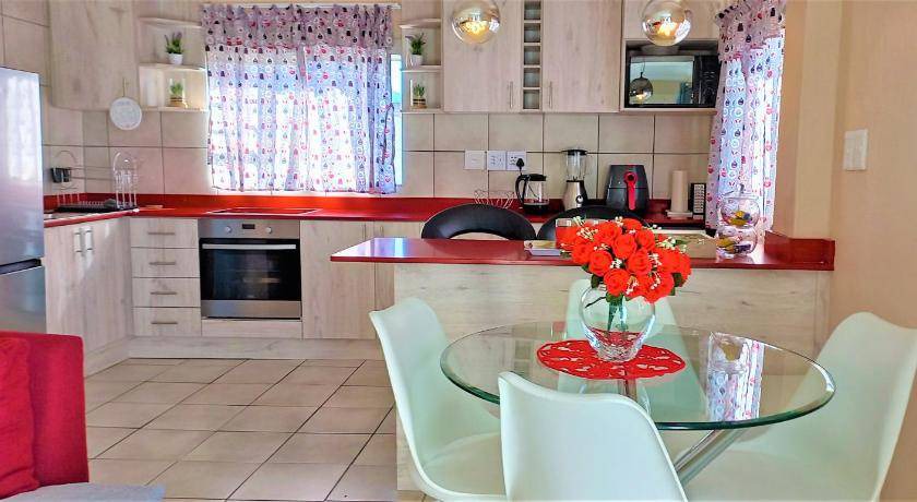 Durbanville House | 50 m² House ∙ 1 bedroom ∙ 4 guests