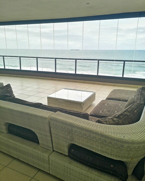 La Mercy Apartment | 504 Coral Reef, La Mercy