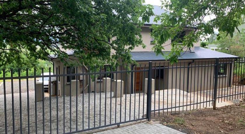 Clarens Apartment | 507 m² Apartment ∙ 5 bedrooms ∙ 12 guests