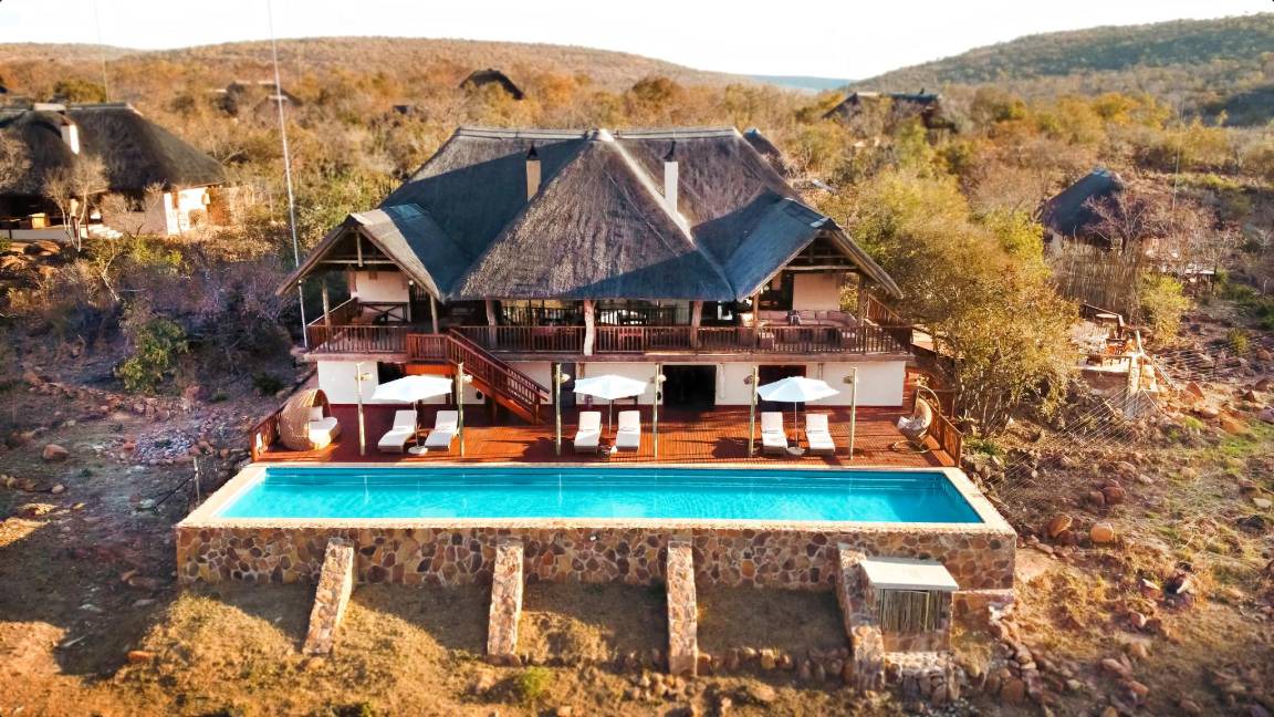 Vaalwater Cabin | 52 m² Lodge ∙ 2 bedrooms ∙ 4 guests