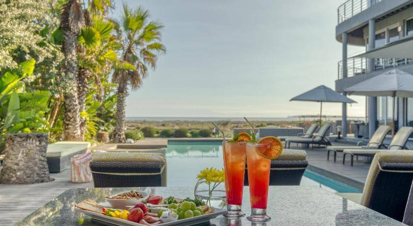 Sunset Beach Bed & Breakfast | 55 m² Bed and breakfast ∙ 127 guests