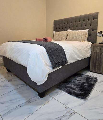 Grahamstown Apartment | 55 New Street, Makhanda