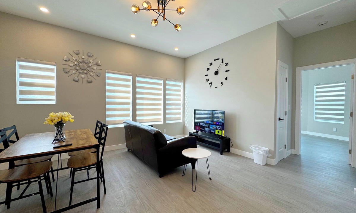 Paradise Park Apartment | 5710- Safe 2B1B Private Unit near FWY 580/24 & UCB