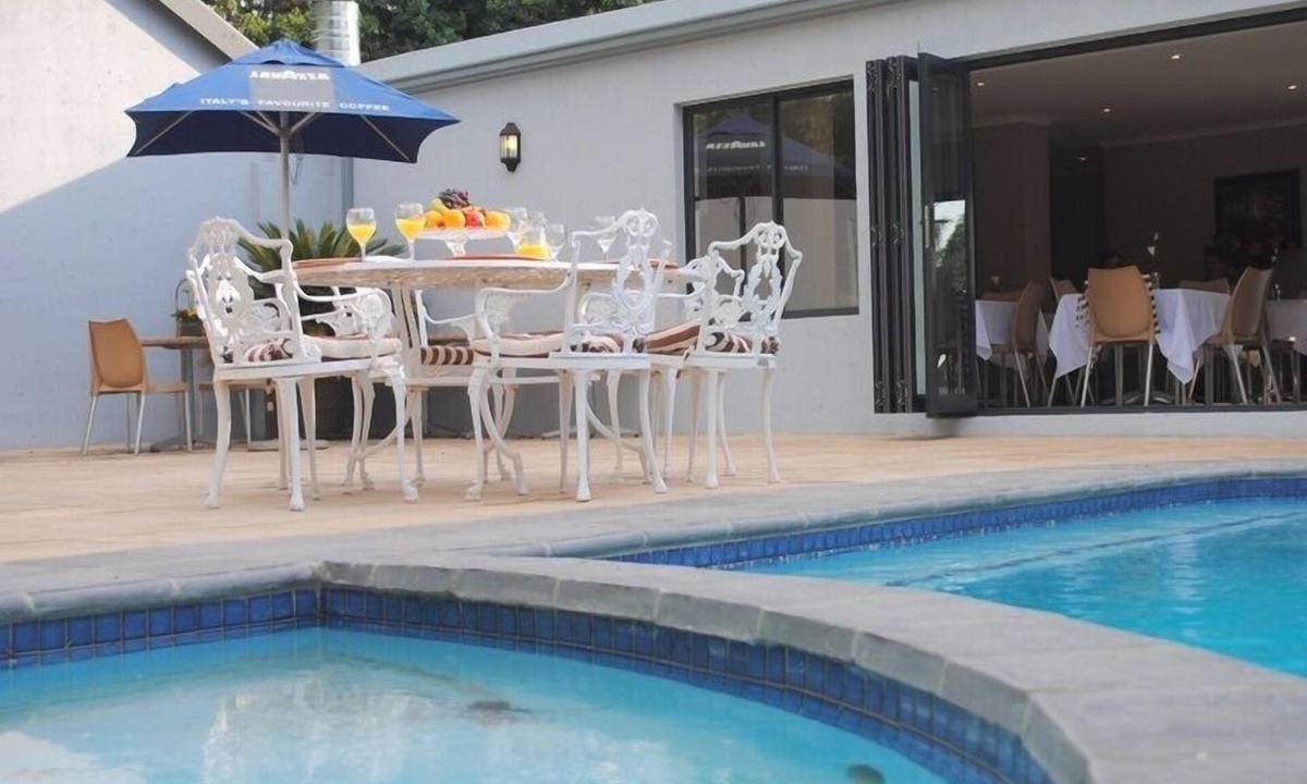 Woodmead Bed & Breakfast | 6 on Morris Guest Lodge