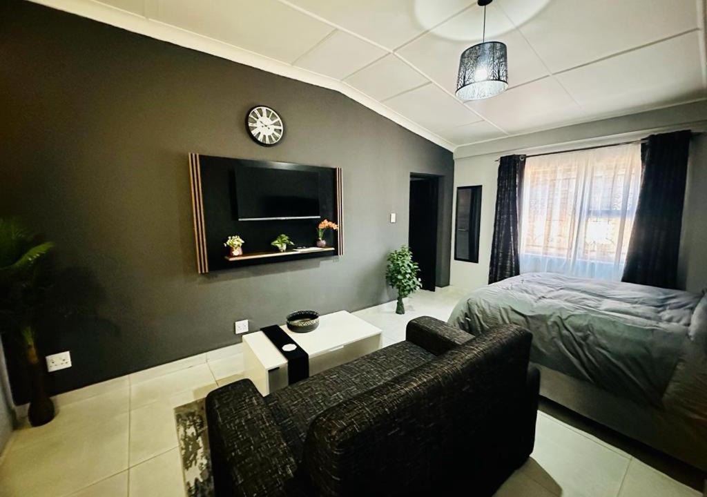 Bezuidenhout Valley House | 6 the Curve Unit 16