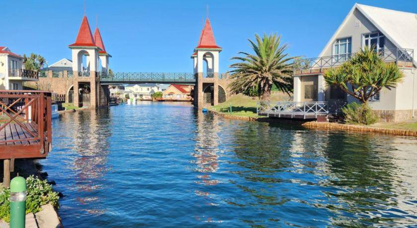 Marina Martinique Apartment | 60 m² Apartment ∙ 2 bedrooms ∙ 4 guests