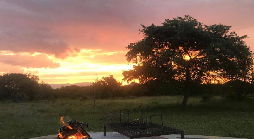Thorny Bush Game Reserve Cabin | 60 m² Lodge ∙ 2 bedrooms ∙ 5 guests