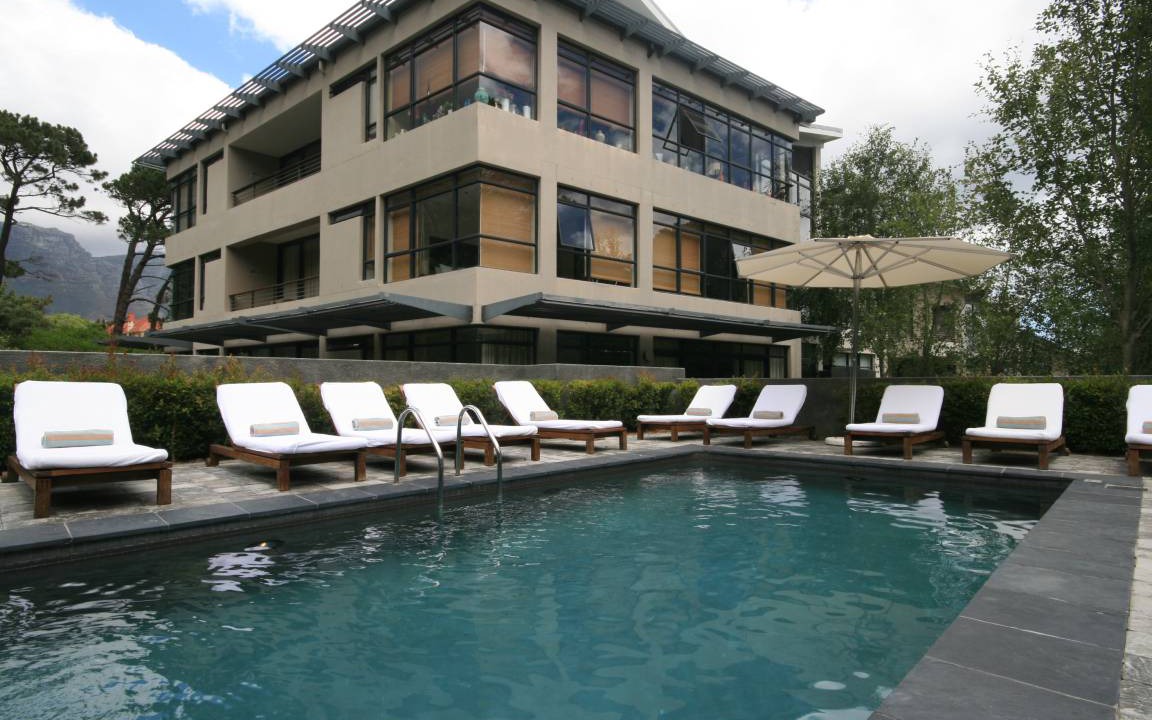 Camps Bay Apartment | 60 m² Studio flat ∙ 1 bedroom ∙ 2 guests