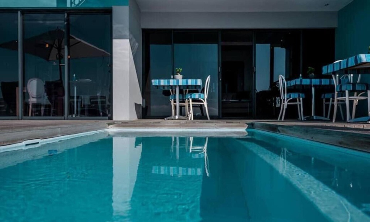 De Kelders Bed & Breakfast | 65onCliff - Otterbaai