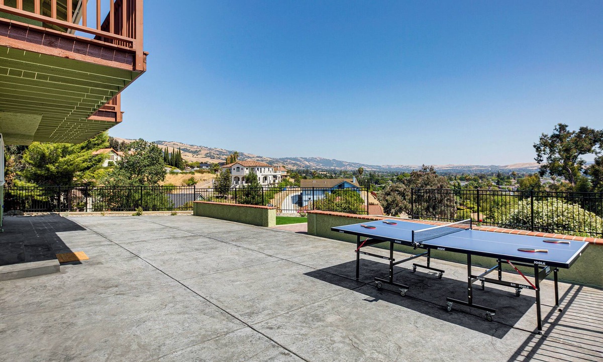 East San Jose House | 7 Mi to Dtwn San Jose: City-View Family Getaway