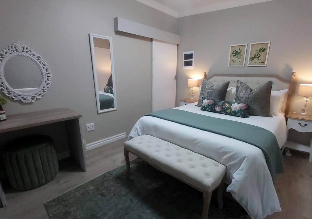 Westdene Apartment | 7 on Connor - Luxury Family Cottage