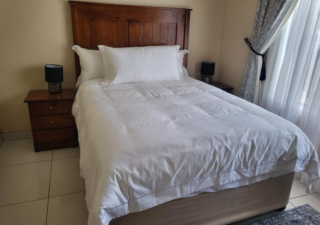 Kimberley House | 70 on Aviva Bed and Go