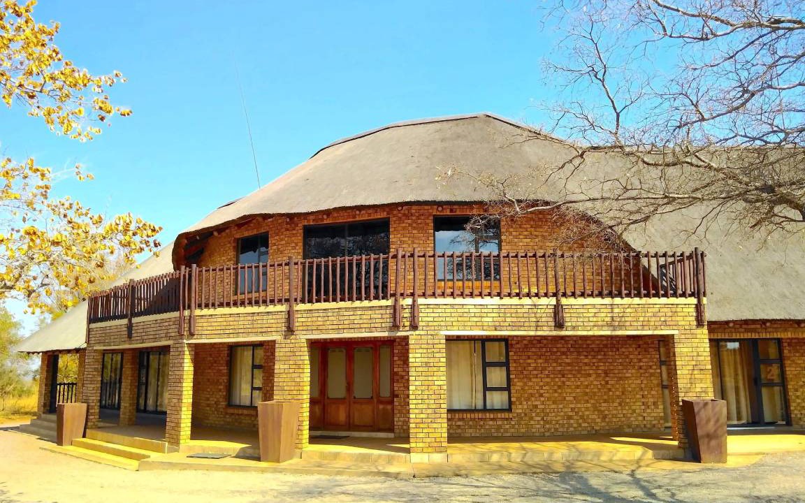 Leeupoort House | 700 m² House ∙ 6 bedrooms ∙ 13 guests