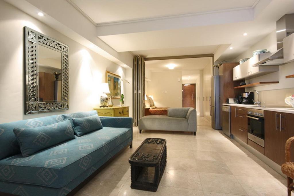 Victoria and Alfred Waterfront Apartment | 702 Canal Quays