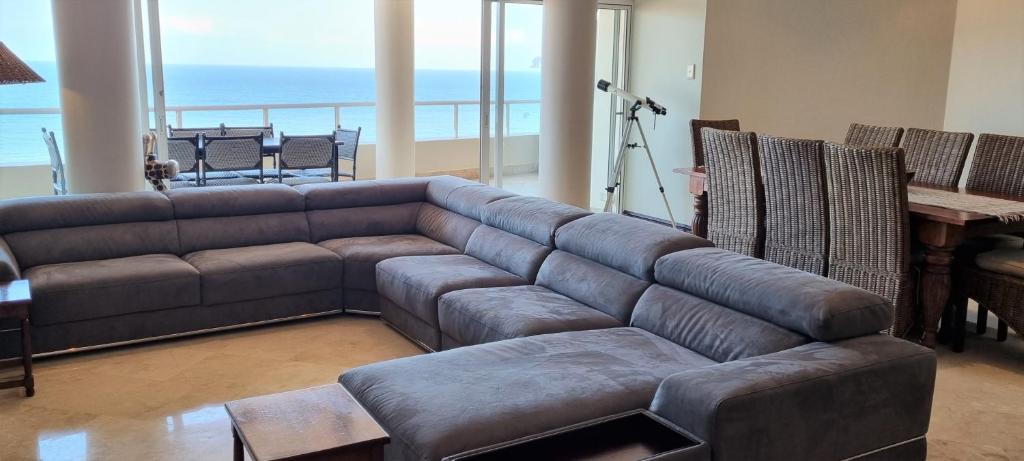 Umhlanga Apartment | 702 Oyster Rock - by Stay in Umhlanga