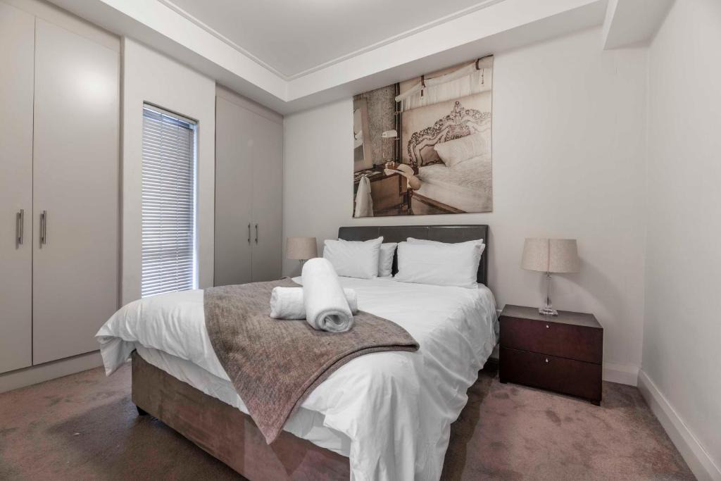 Victoria and Alfred Waterfront Apartment | 706 Canal Quays
